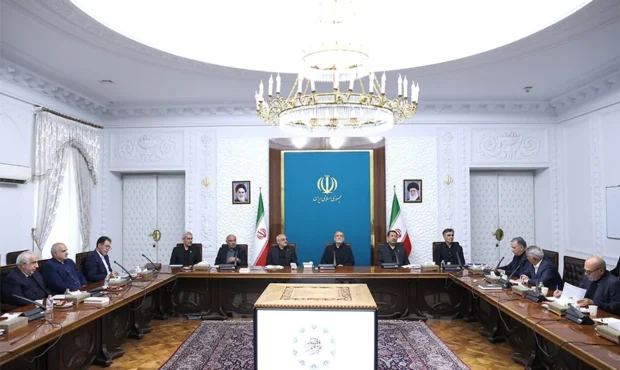نشست مسعود پزشکیان رئیس‌جمهور با اعضای هیات نمایندگان اتاق تهران و ایران