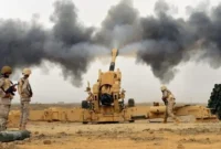 حمله عربستان به یمن با حملات راکتی و توپخانه‌ای