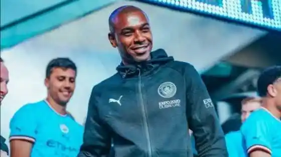 بازنشستگی باشکوه فرناندینیو در سن ۴۰ سالگی