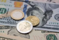 قیمت طلا سکه دلار و یورو امروز چهارشنبه ۲۱ آبان ۱۴۰۴