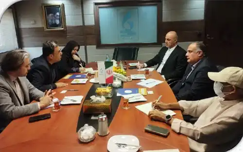 دیدار مدیرعامل منطقه آزاد چابهار با یاسر کنعانی کنسول جمهوری ماداگاسکار در ایران دیدار مدیرعامل منطقه آزاد چابهار با یاسر کنعانی کنسول جمهوری ماداگاسکار در ایران