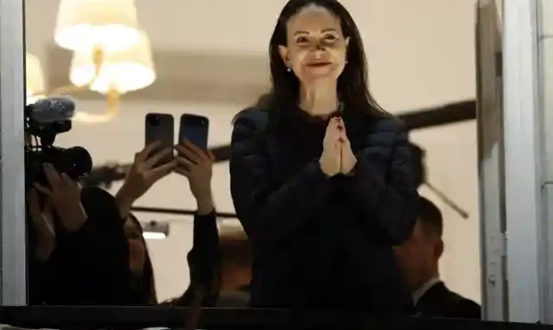 فرار محرمانه «ماریا کورینا ماچادو» با لباس مبدل از ونزوئلا فرار محرمانه «ماریا کورینا ماچادو» با لباس مبدل از ونزوئلا