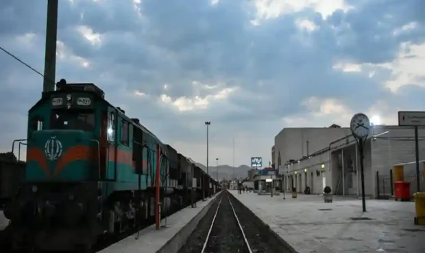 آغاز پیشفروش بلیت قطارهای نوروزی ۱۴۰۵ آغاز پیشفروش بلیت قطارهای نوروزی ۱۴۰۵