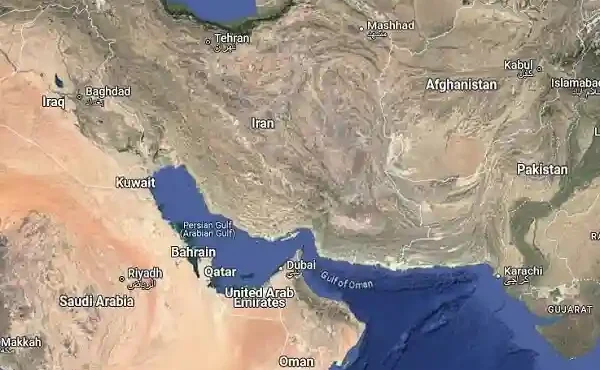 توقف و بلاتکلیفی نفتکشها و ۱۷۰ کشتی کانتینری در حوالی تنگه هرمز توقف و بلاتکلیفی نفتکشها و ۱۷۰ کشتی کانتینری در حوالی تنگه هرمز
