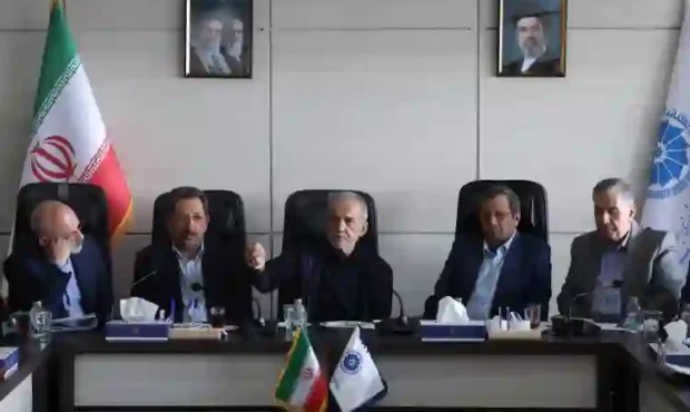پزشکیان : بخش خصوصی شریک راهبردی دولت در جبهه جنگ اقتصادی است پزشکیان : بخش خصوصی شریک راهبردی دولت در جبهه جنگ اقتصادی است