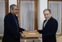 وزیر کشور پاکستان پیام نخست‌وزیر این کشور را به ایران تحویل داد