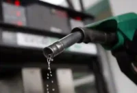 افزایش سقف سوخت‌گیری بنزین از ۲۰ لیتر به ۳۵ لیتر
